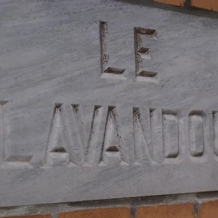 Le Lavandou شقة *
